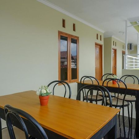 מלון Reddoorz At Pakuncen Malioboro יוגיאקרטה מראה חיצוני תמונה