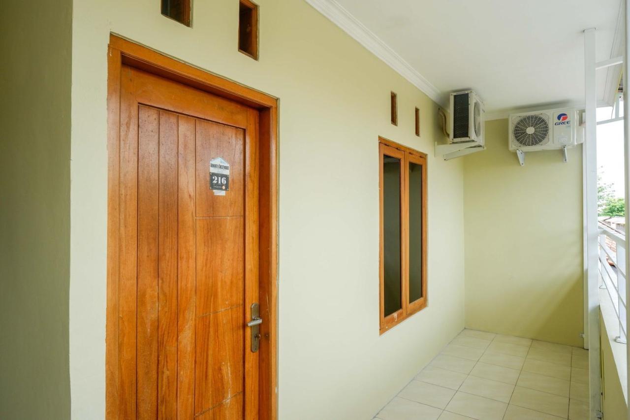 מלון Reddoorz At Pakuncen Malioboro יוגיאקרטה מראה חיצוני תמונה