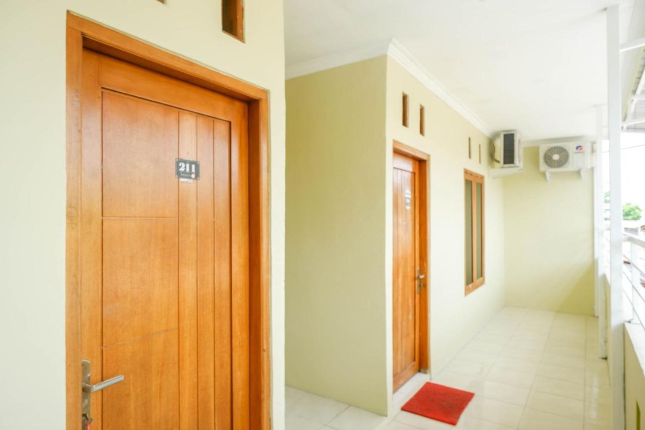 מלון Reddoorz At Pakuncen Malioboro יוגיאקרטה מראה חיצוני תמונה