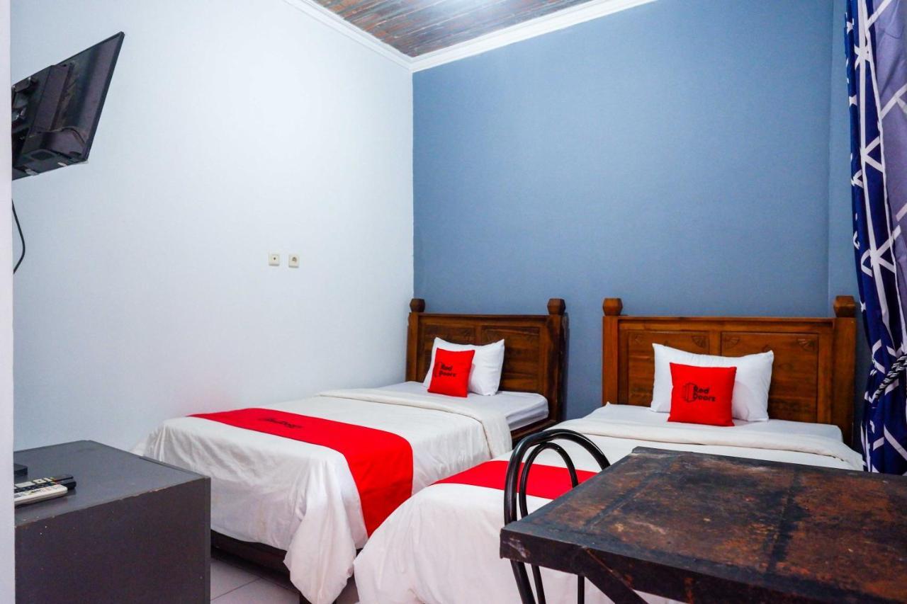 מלון Reddoorz At Pakuncen Malioboro יוגיאקרטה מראה חיצוני תמונה