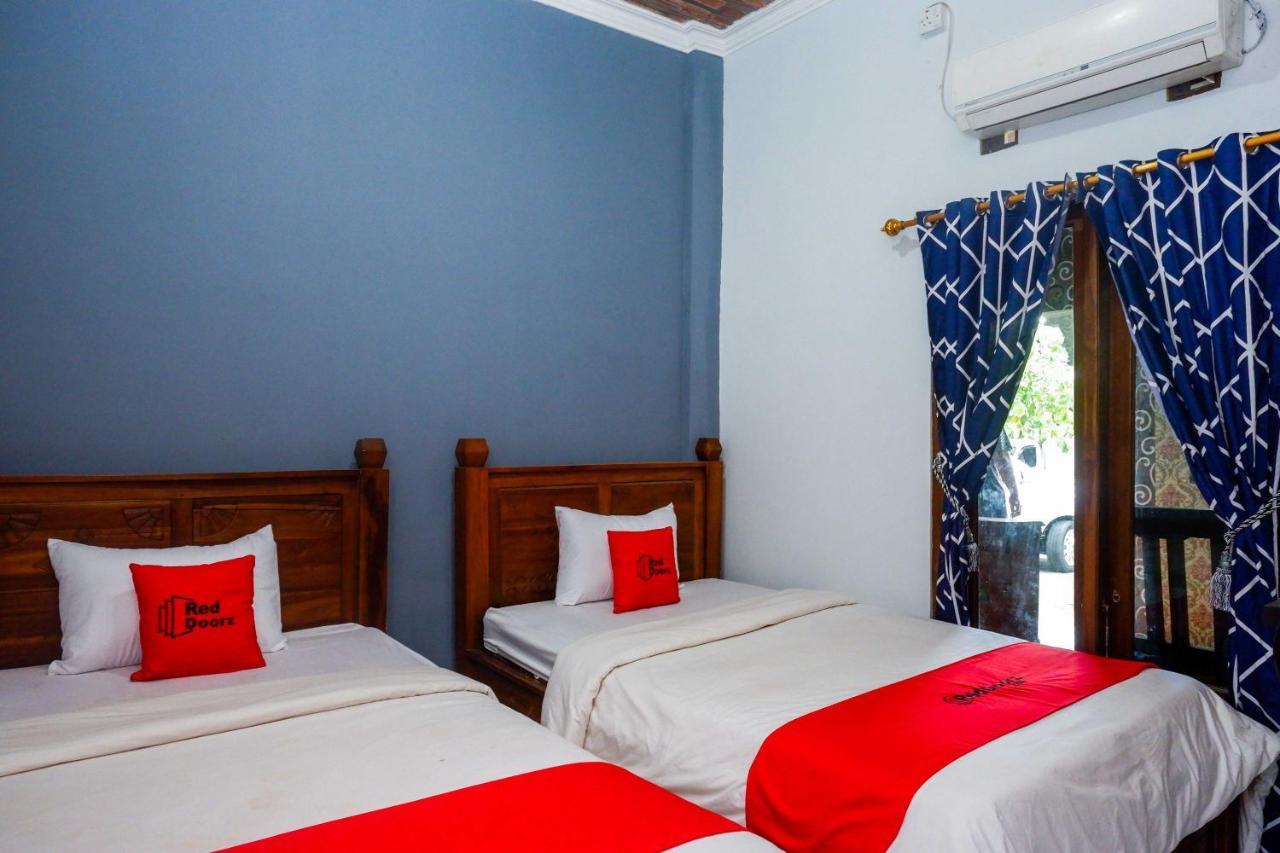מלון Reddoorz At Pakuncen Malioboro יוגיאקרטה מראה חיצוני תמונה